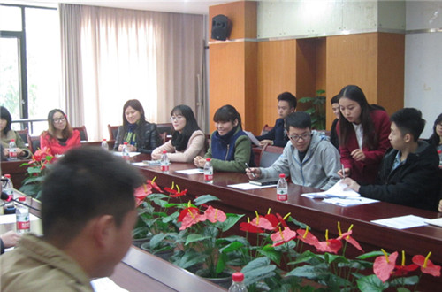 各公司优秀员工干部同意并在倡议书上签字